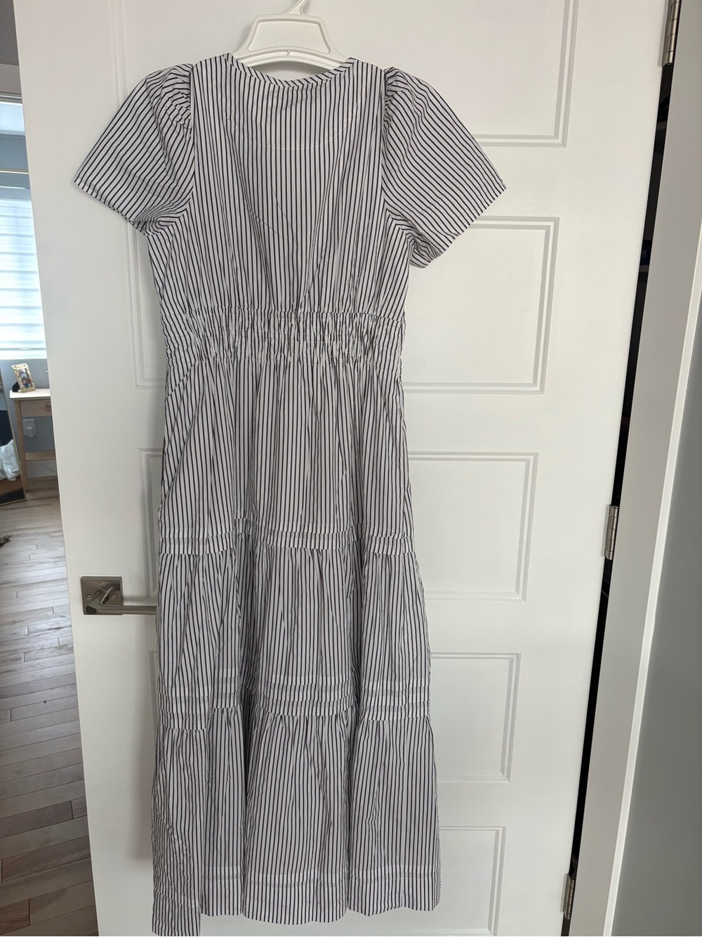 Quince 100% Organic Cotton Poplin Tiered Maxi Dress Grey Soho Stripe S NWT - Picture 4 of 4